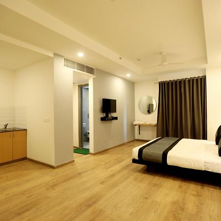 The Roseman Hotel & Suites Ghaziabad Eksteriør bilde