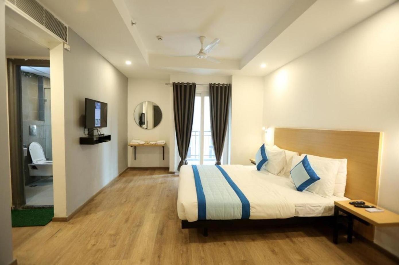 The Roseman Hotel & Suites Ghaziabad Eksteriør bilde