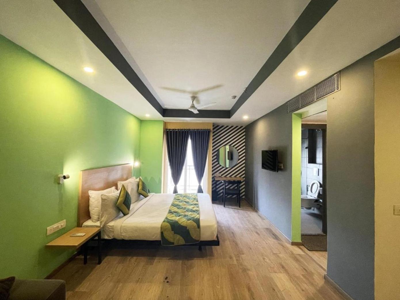 The Roseman Hotel & Suites Ghaziabad Eksteriør bilde