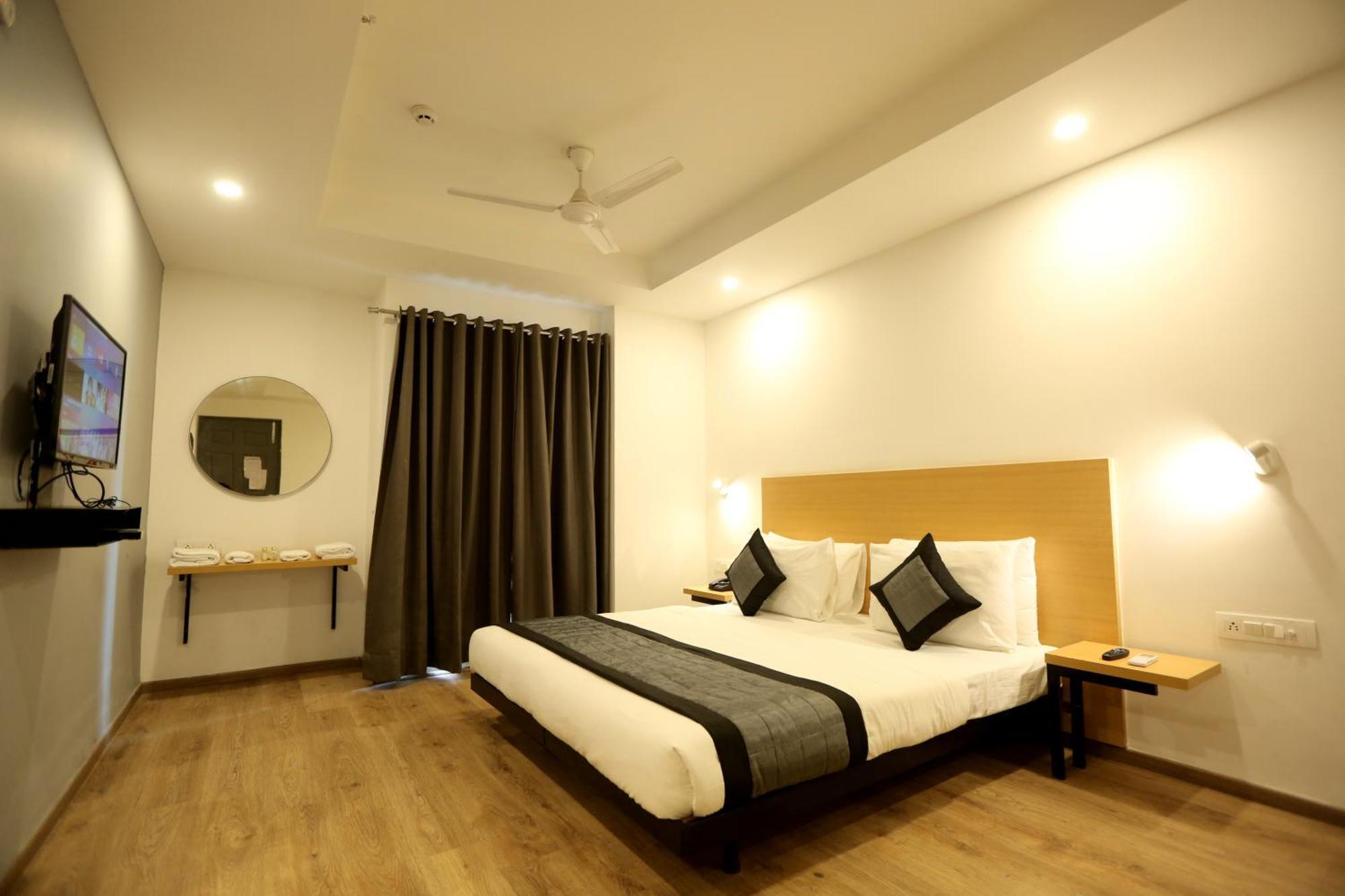 The Roseman Hotel & Suites Ghaziabad Eksteriør bilde