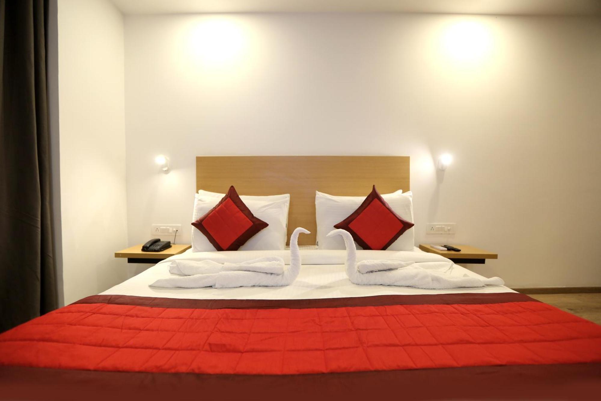 The Roseman Hotel & Suites Ghaziabad Eksteriør bilde